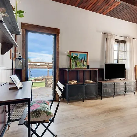 Vina Maria Βίλα *